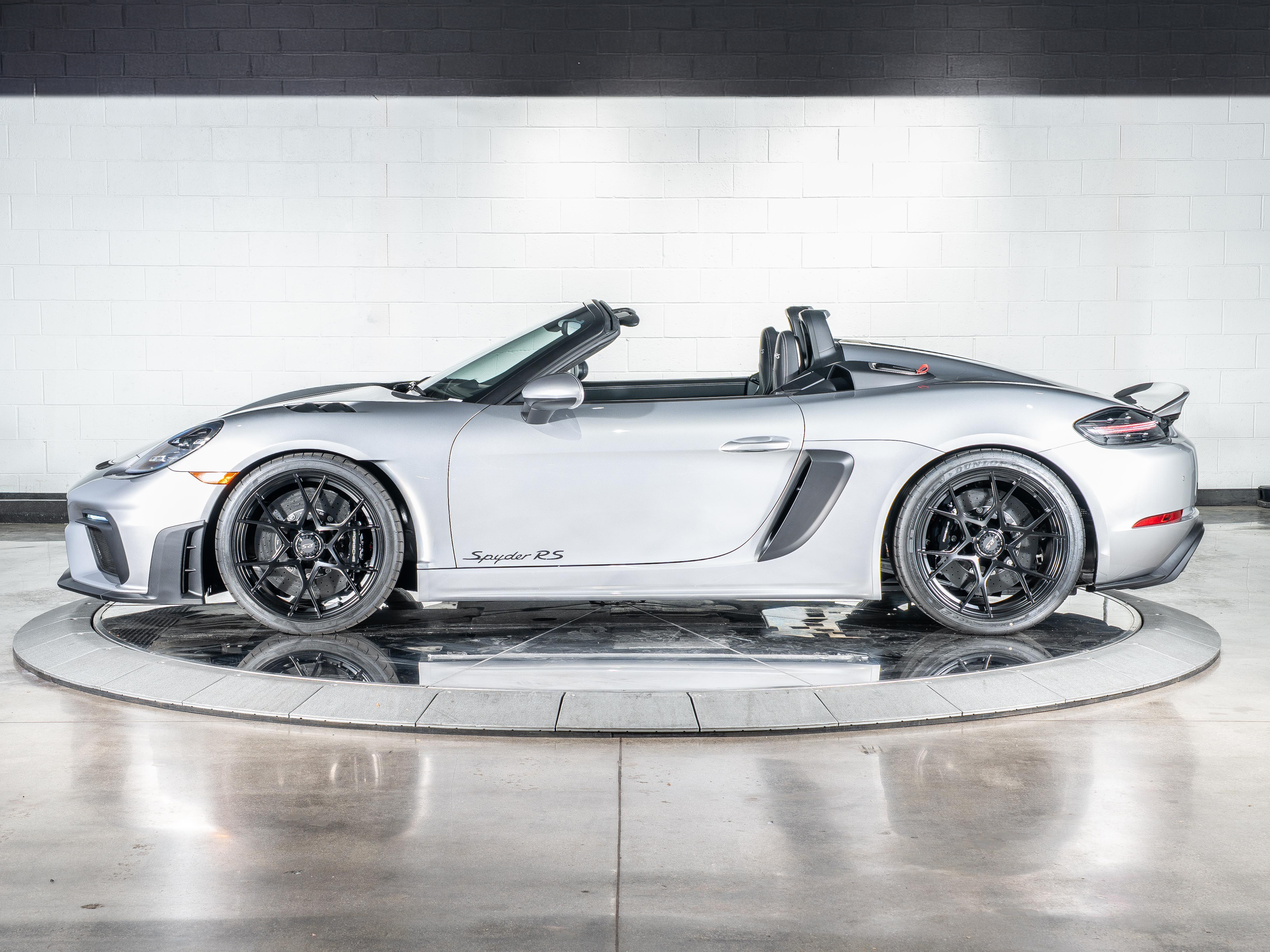 2025 Porsche Boxster Spyder photo 10