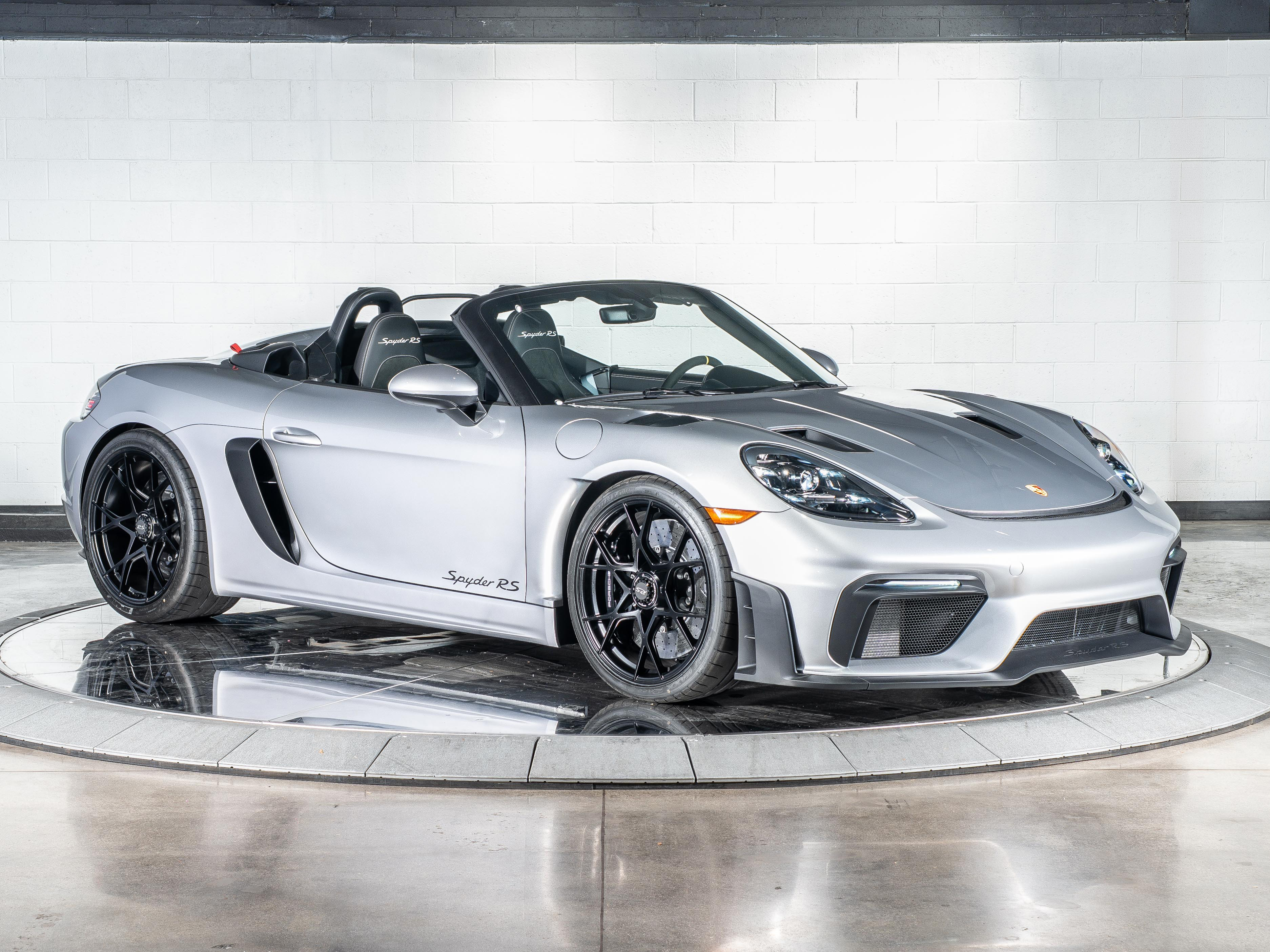 2025 Porsche Boxster Spyder photo 15
