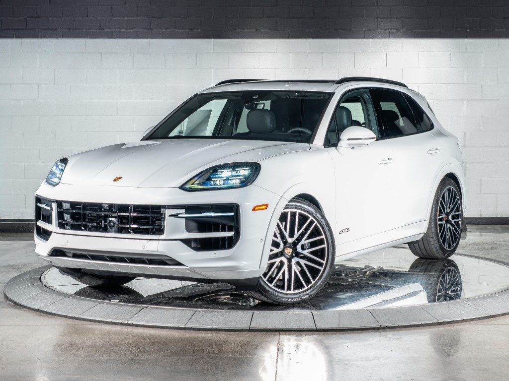 2025 Porsche Cayenne GTS