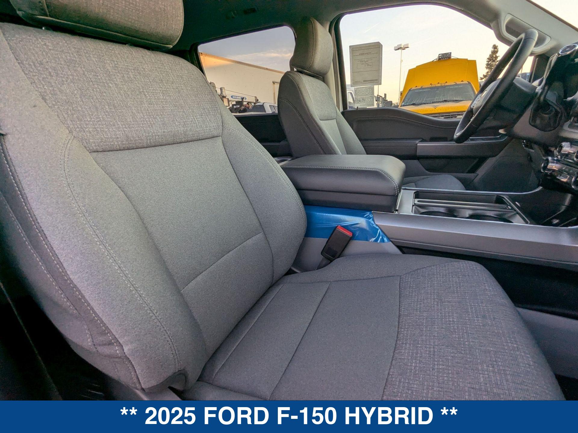 2025 Ford F-150 XLT photo 21
