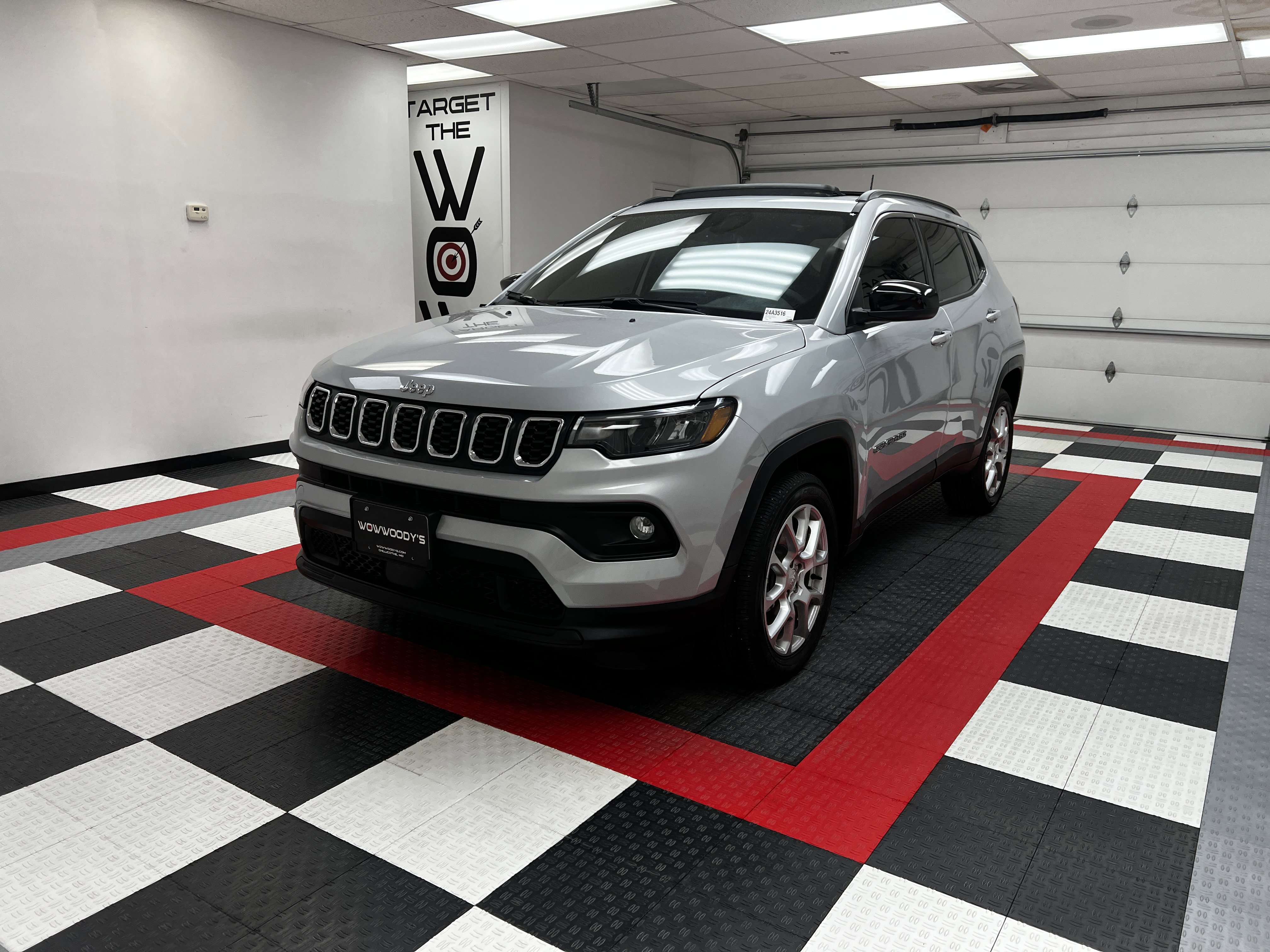 Used 2024 Jeep Compass Latitude LUX 4X4 2.0L I4 Turbo SUN AND Sound Group Leather Heated Seats Remote Start Advanced Safety Package