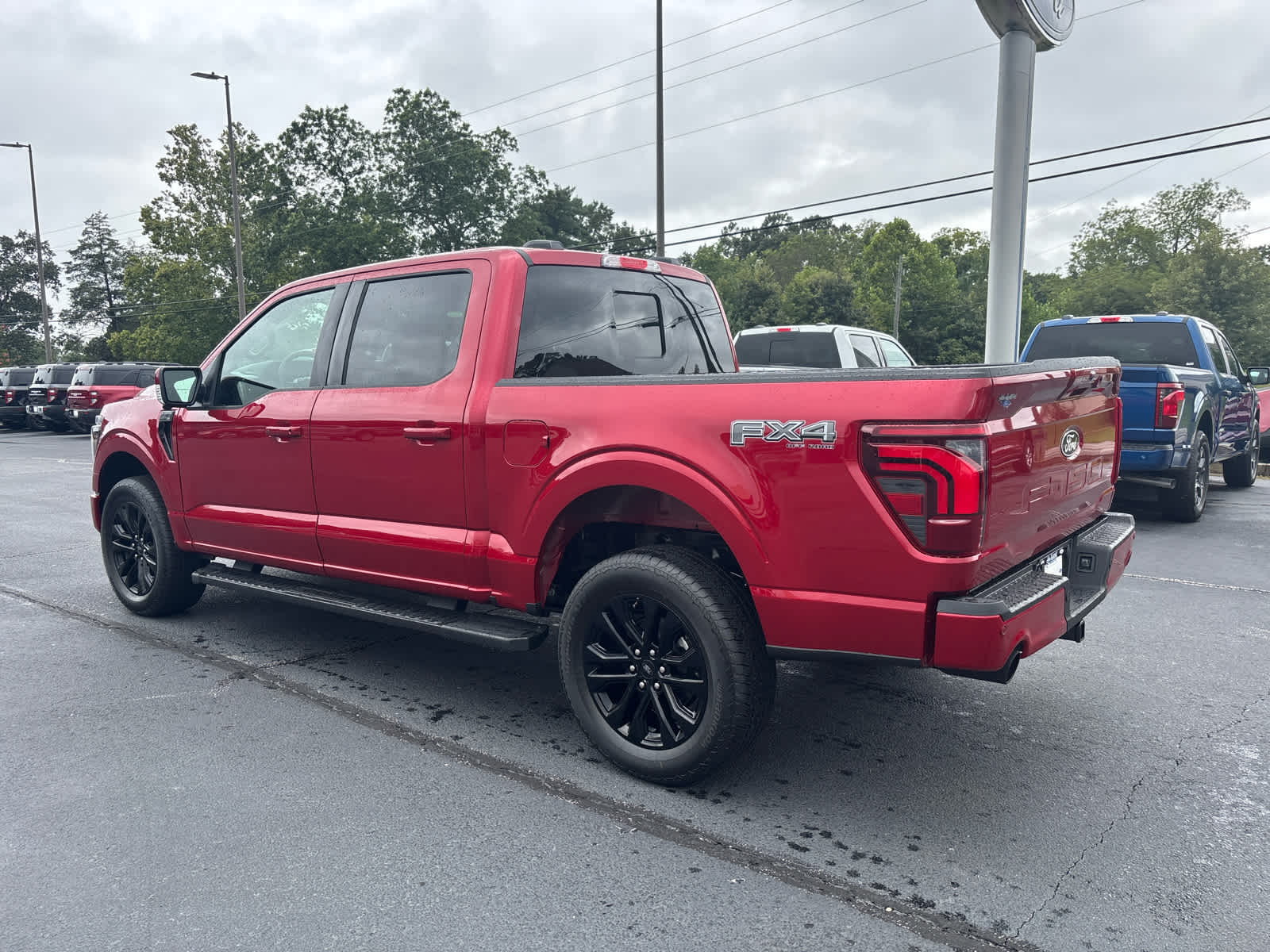 2025 Ford F-150 Lariat photo 3