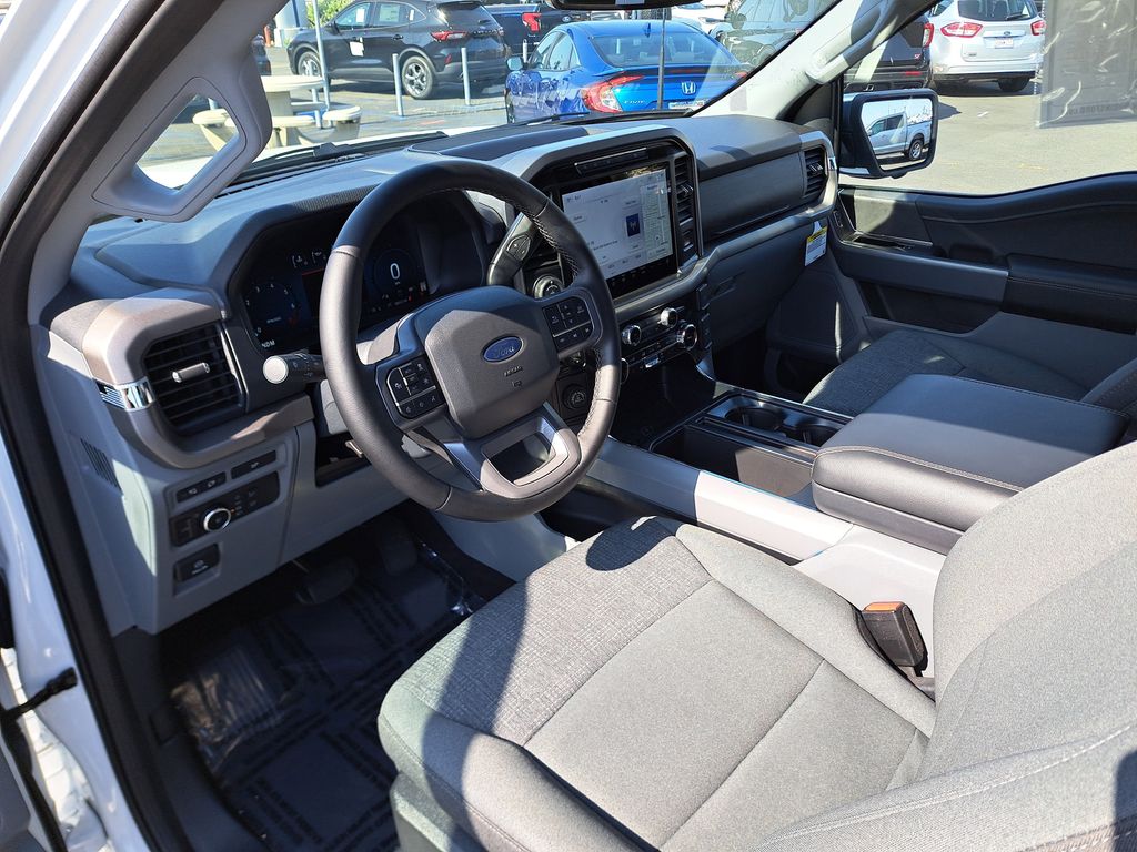 2024 Ford F-150 XLT photo 16