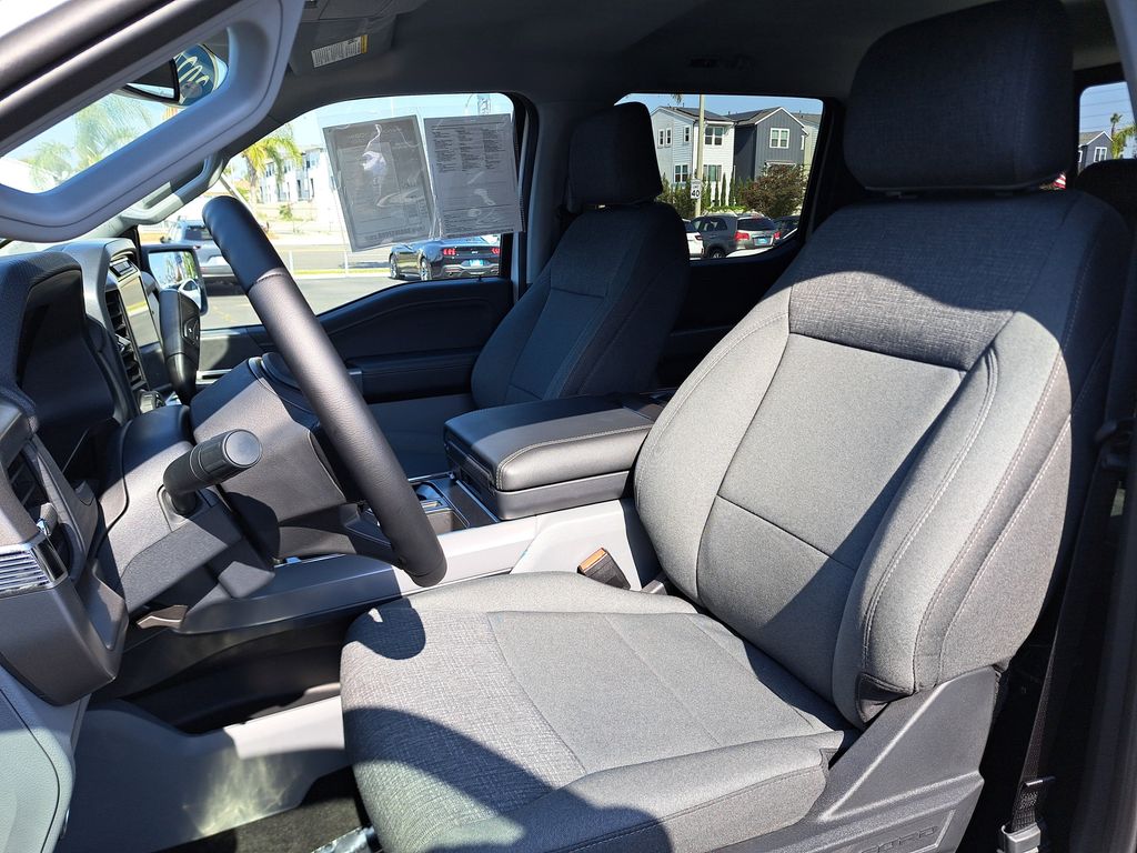 2024 Ford F-150 XLT photo 17