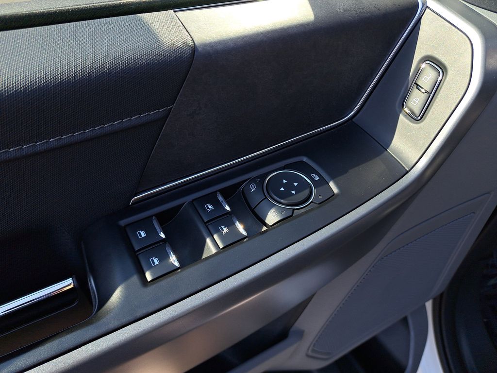 2024 Ford F-150 XLT photo 20