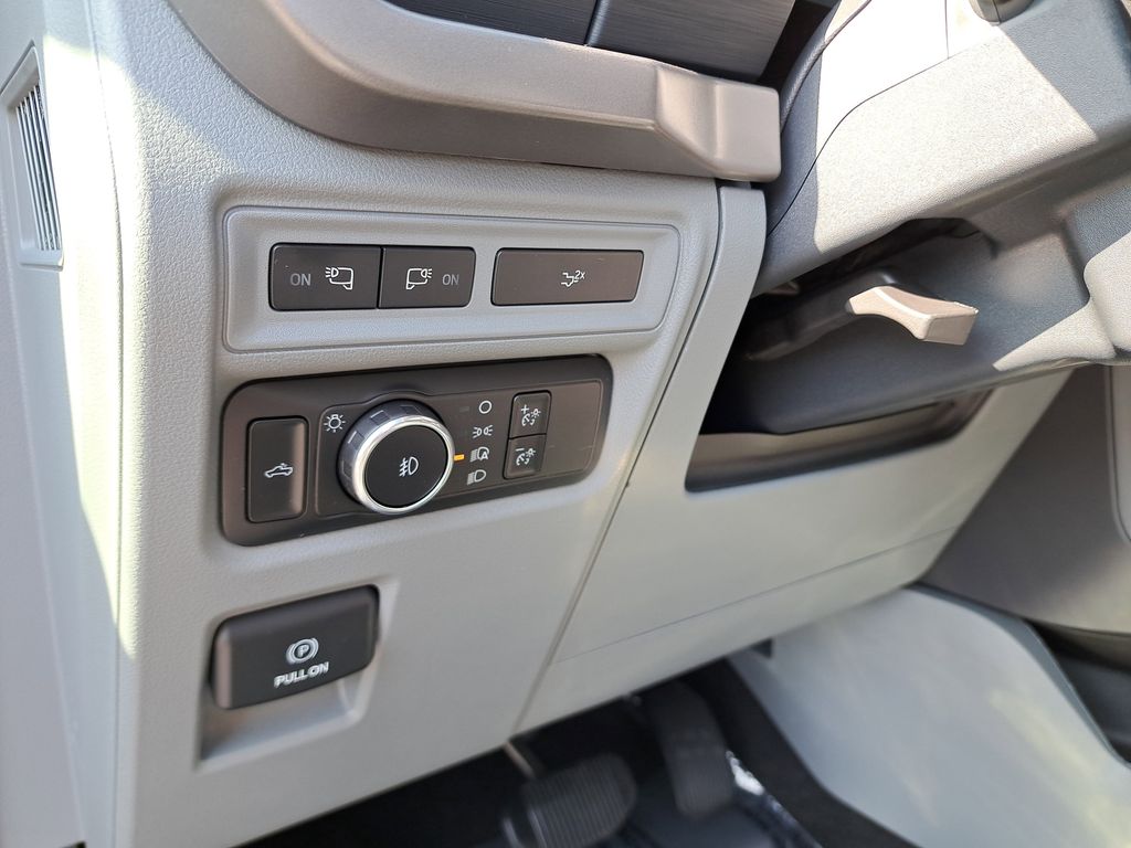 2024 Ford F-150 XLT photo 21