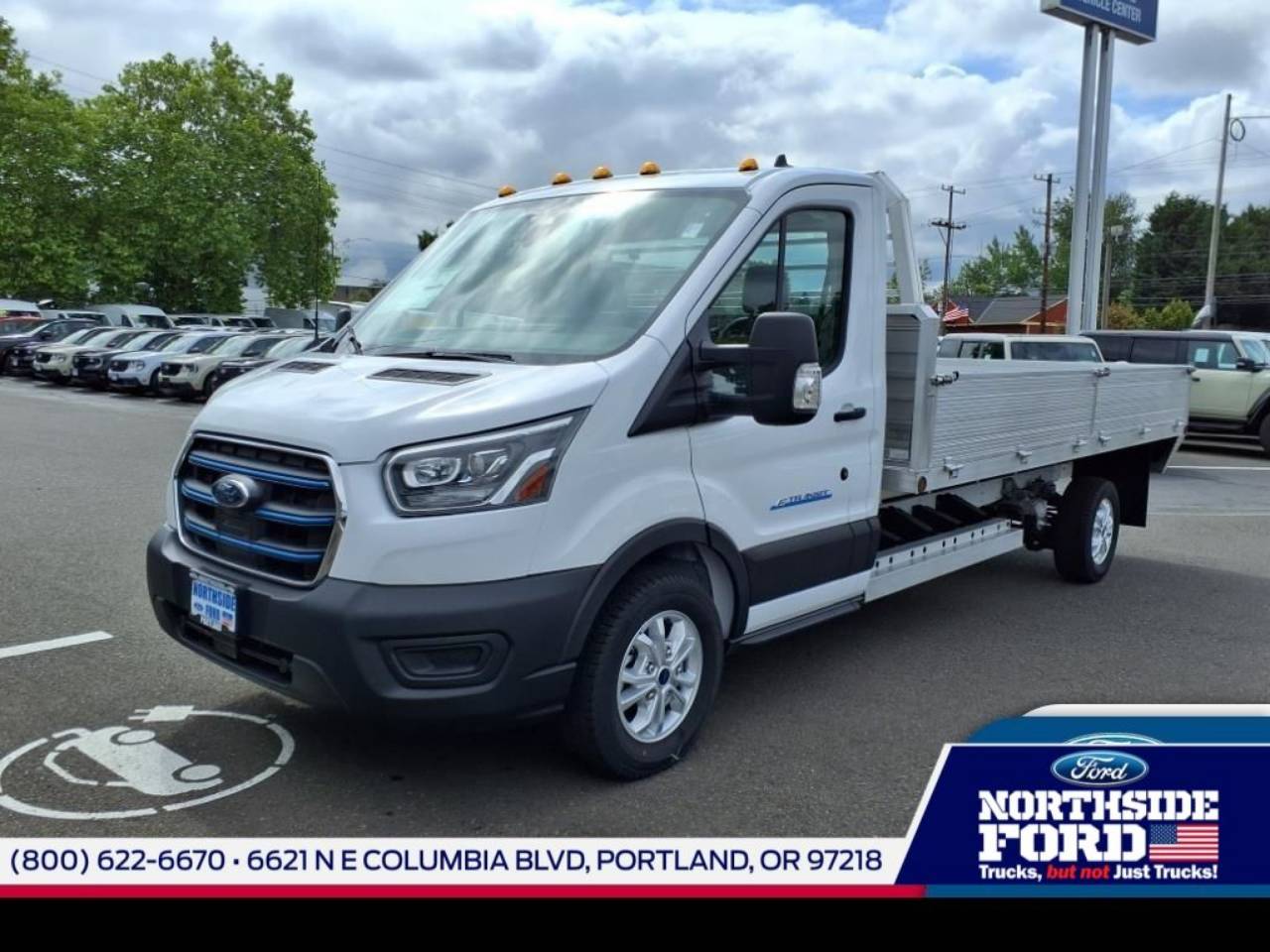 2023 Ford E-Transit Chassis Cab Base's photo