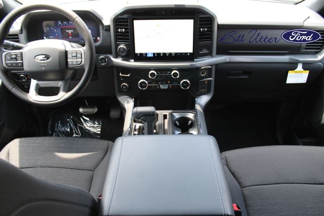 2025 Ford F-150 XLT photo 10