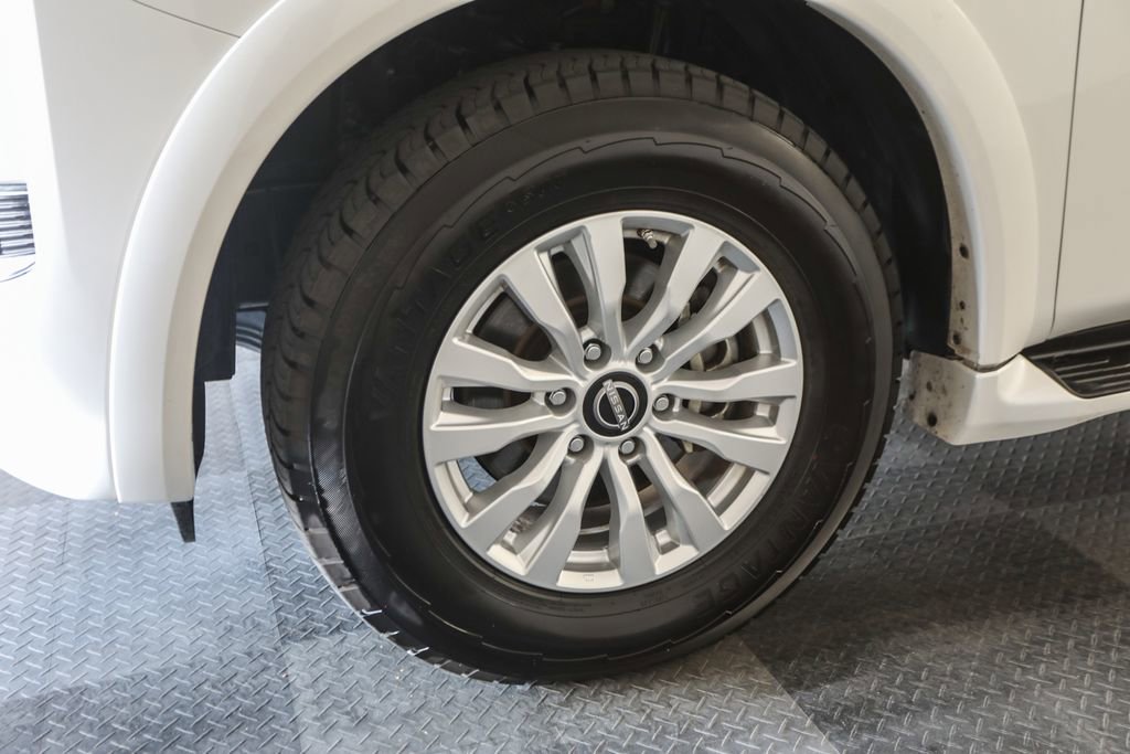 2022 Nissan Armada SV photo 4