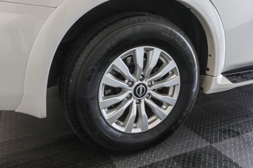 2022 Nissan Armada SV photo 6
