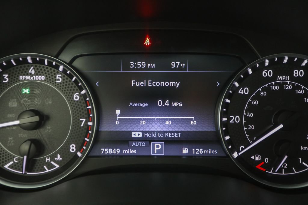 2022 Nissan Armada SV photo 11