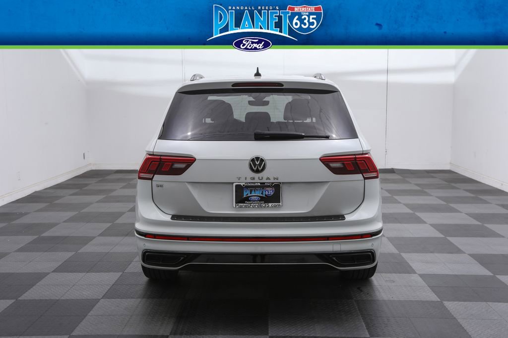 2023 Volkswagen Tiguan SE R-Line Black photo 2