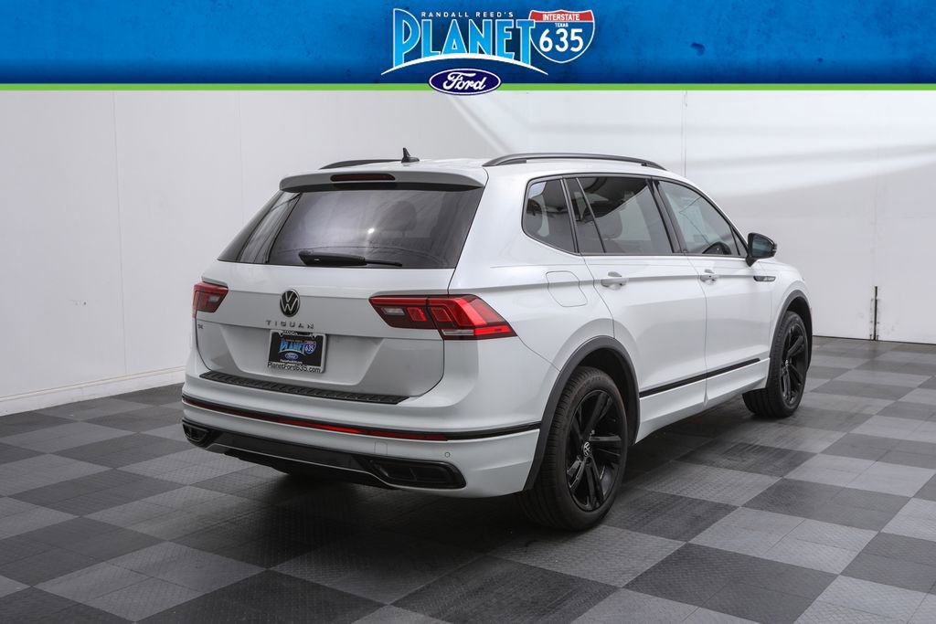 2023 Volkswagen Tiguan SE R-Line Black photo 3