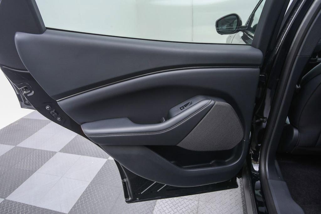 2025 Ford Mustang Mach-E Select photo 11