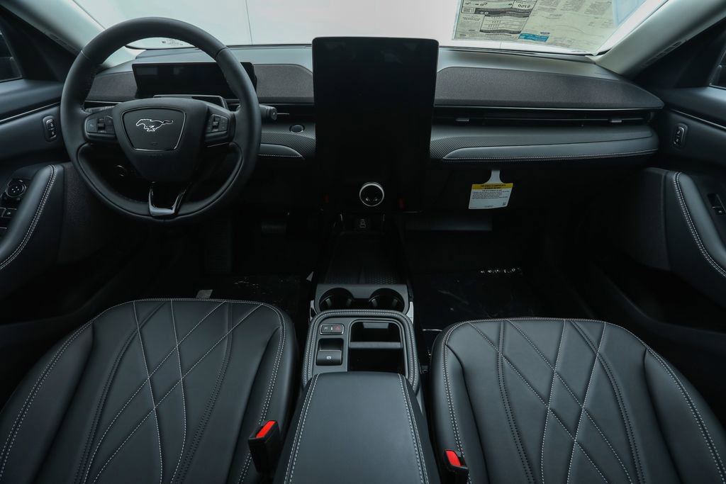 2025 Ford Mustang Mach-E Select photo 13