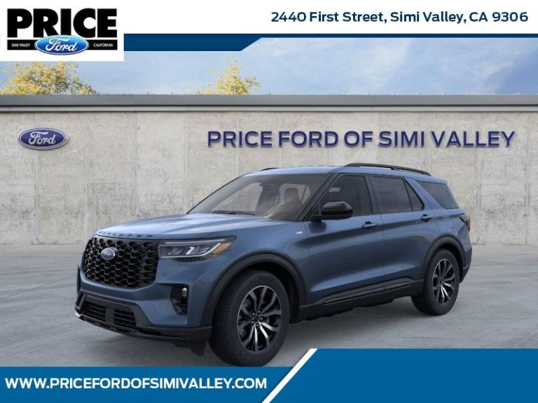 2025 Ford Explorer ST-Line