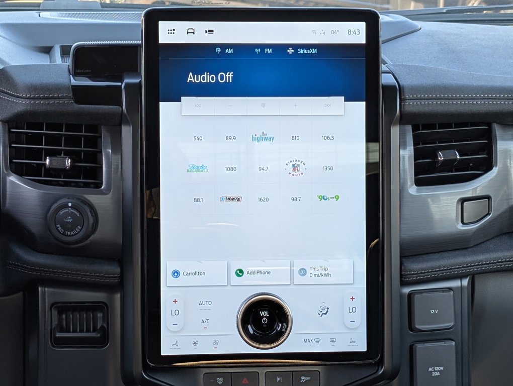 2025 Ford F-150 Lightning photo 13