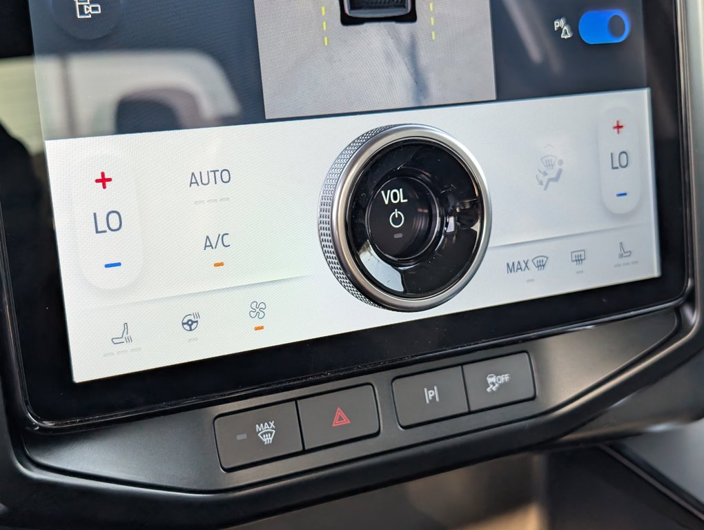 2025 Ford F-150 Lightning photo 15