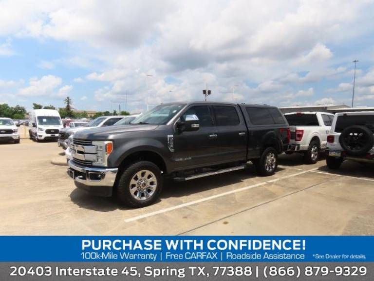 2017 Ford Super Duty F-250 SRW LARIAT 4WD Crew Cab 8' Box