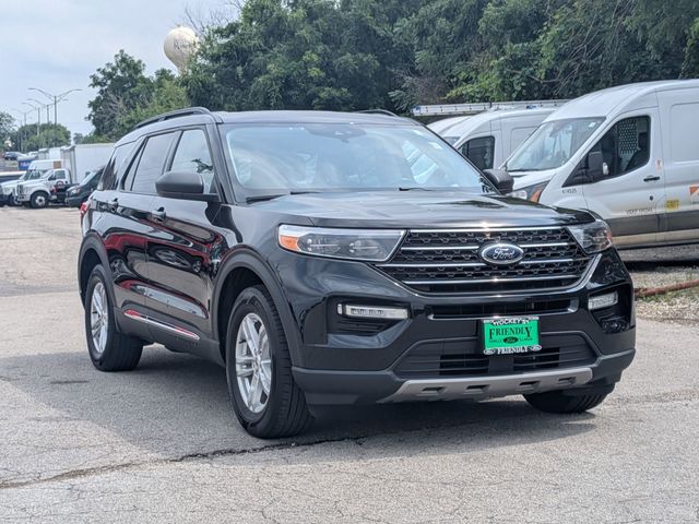 2022 Ford Explorer XLT photo 2