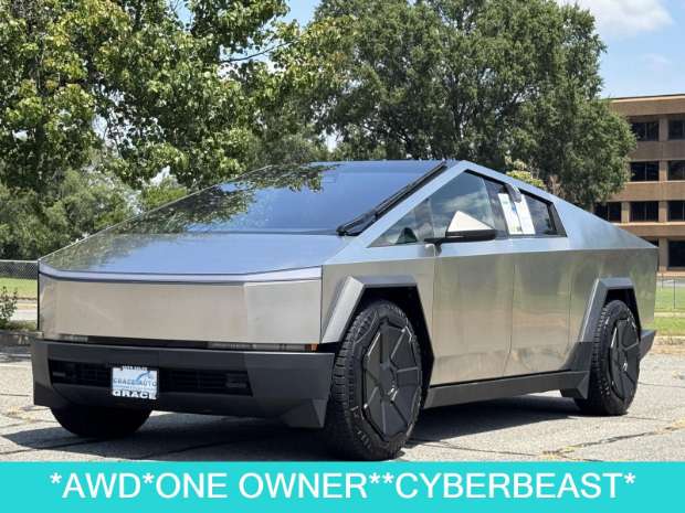 2024 Tesla Cybertruck Cyberbeast