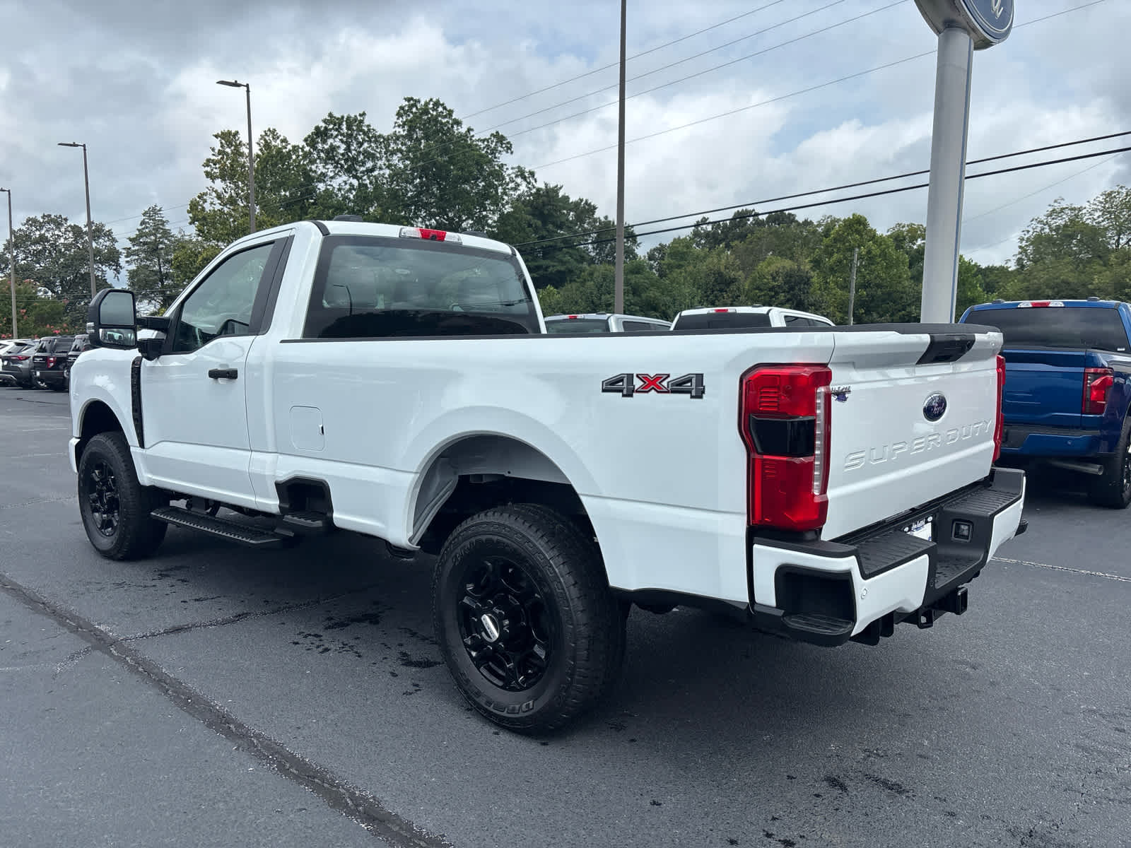 2025 Ford F-350 XL photo 3