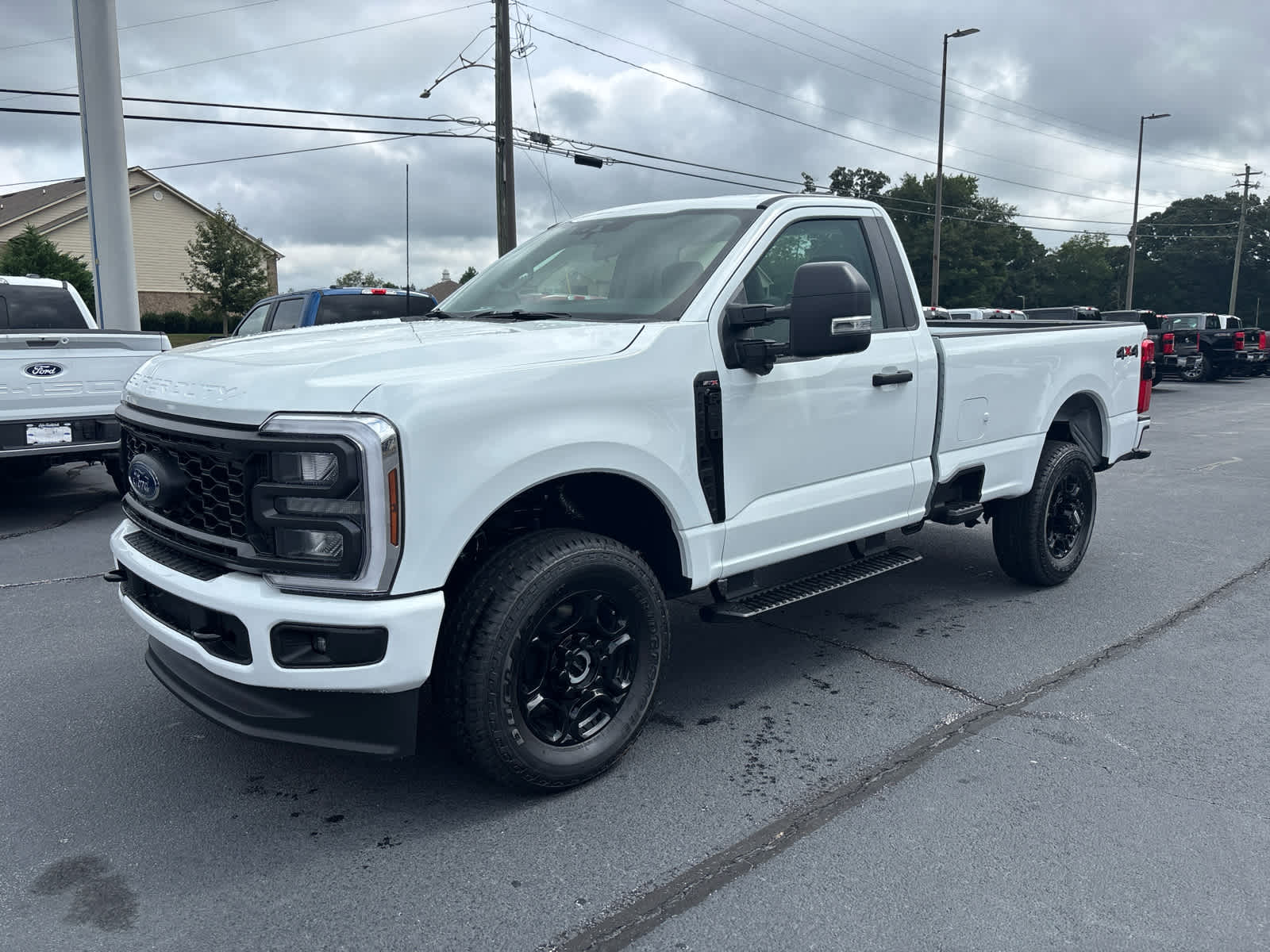 2025 Ford F-350 XL photo 4