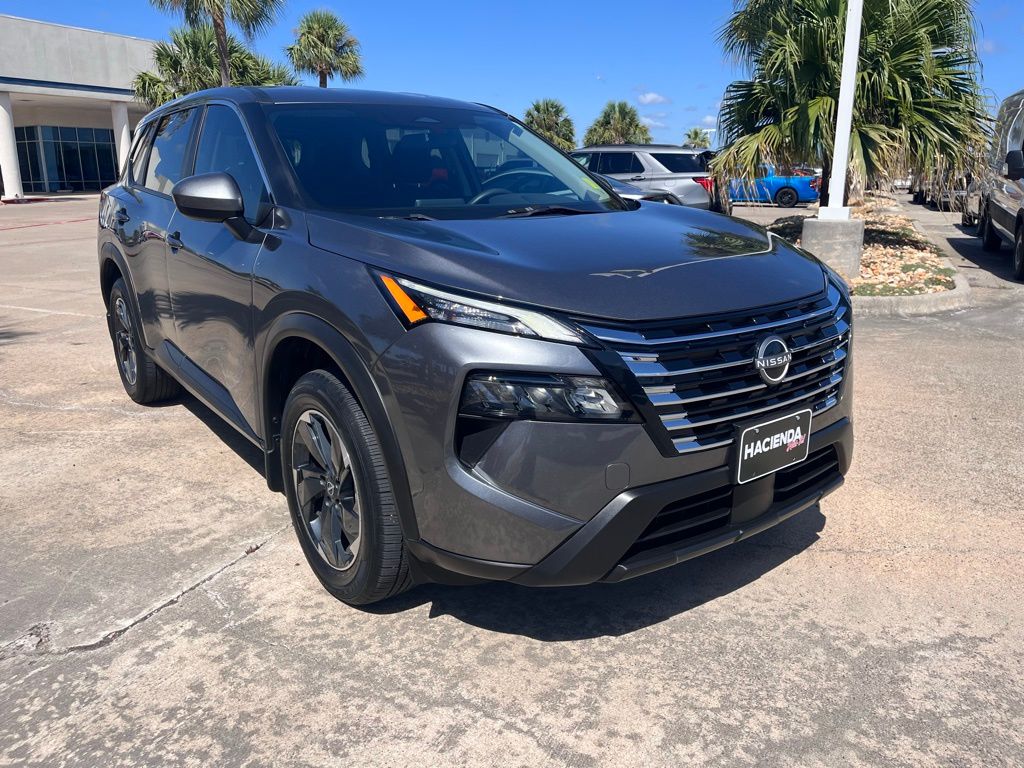 2024 Nissan Rogue SV photo 3