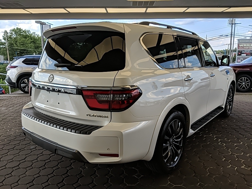 2022 Nissan Armada Platinum photo 2