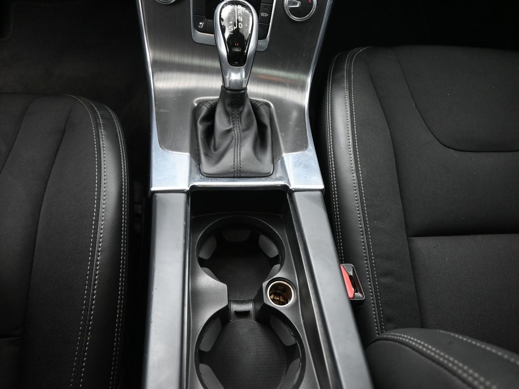 2016 Volvo V60 T5 photo 4
