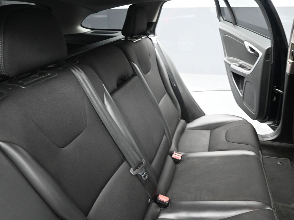 2016 Volvo V60 T5 photo 26