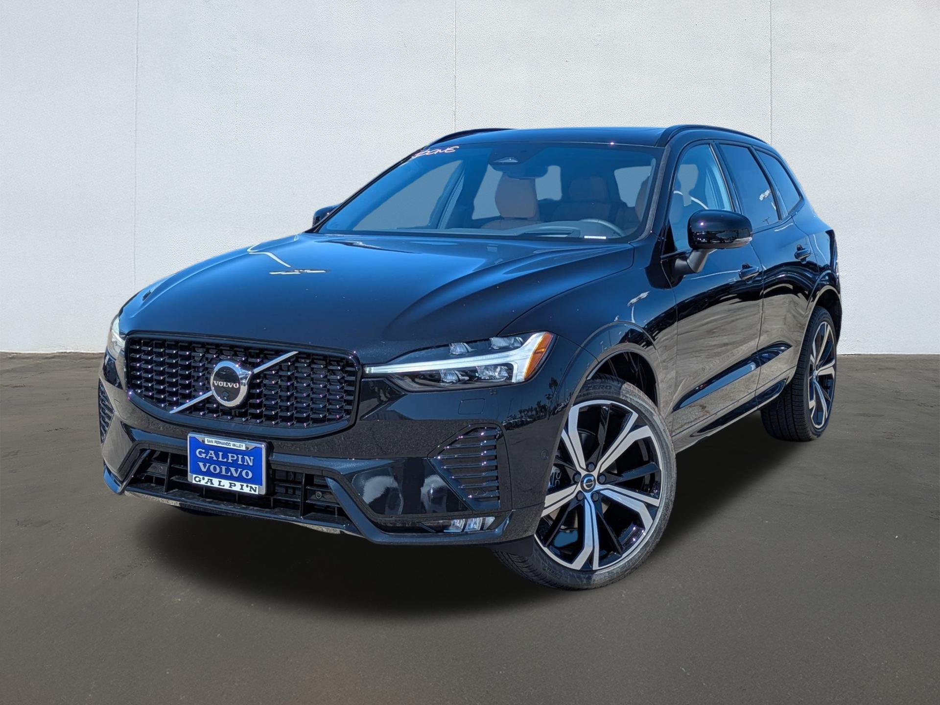 2025 Volvo XC60 B5 Core photo 6