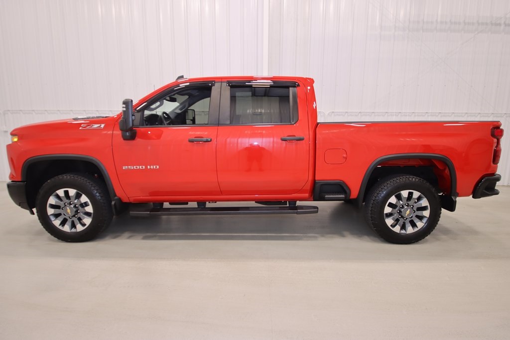 2024 Chevrolet Silverado 2500HD Custom photo 6