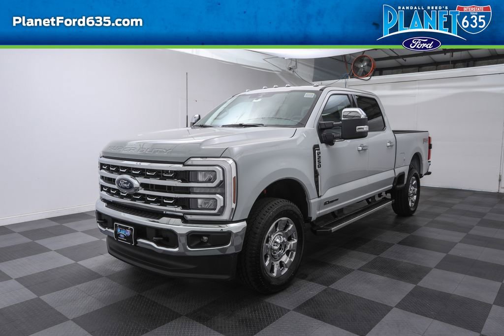 2025 Ford F-250 Lariat photo 3