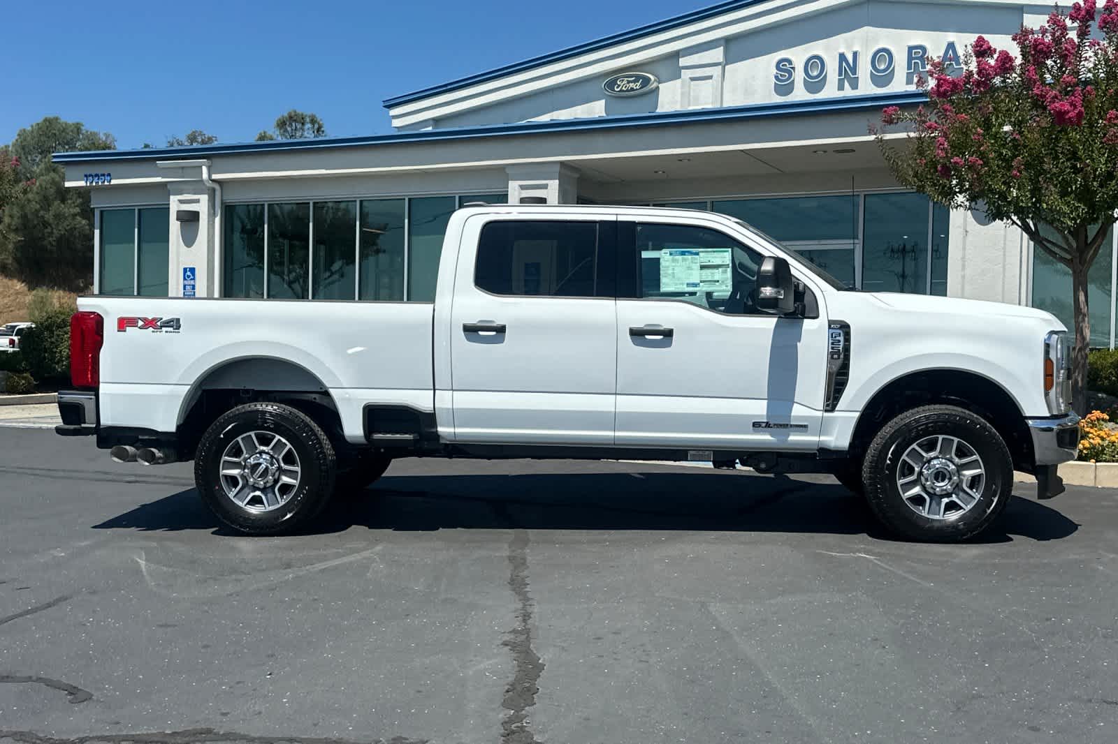 2025 Ford F-250 XLT photo 2