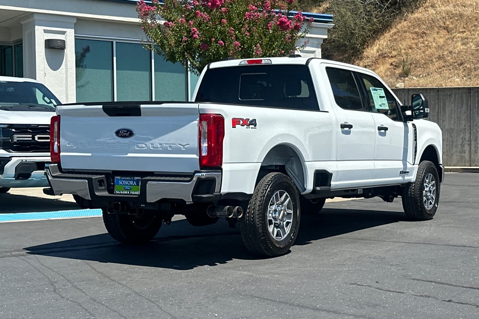 2025 Ford F-250 XLT photo 3