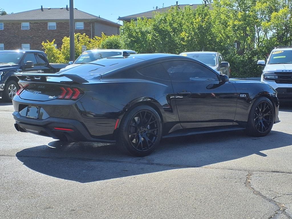 2024 Ford Mustang GT photo 3
