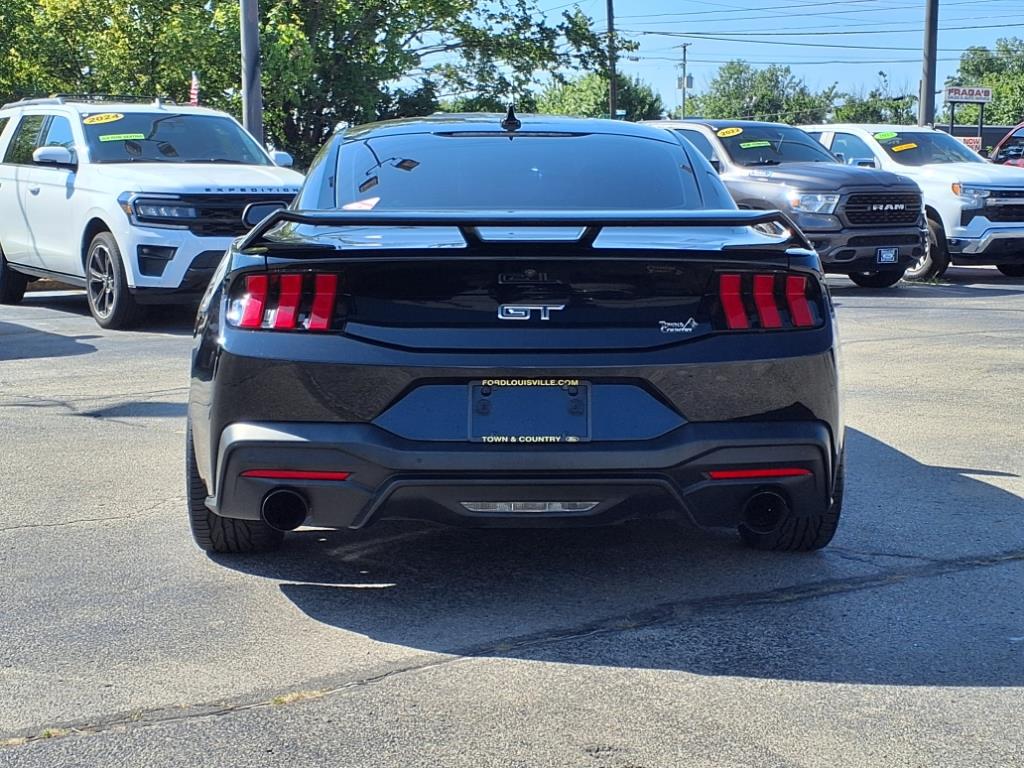 2024 Ford Mustang GT photo 4