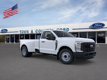 2025 Ford Super Duty F-350 DRW XL