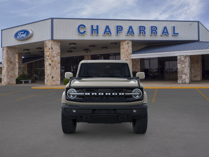 2025 Ford Bronco Outer Banks photo 4