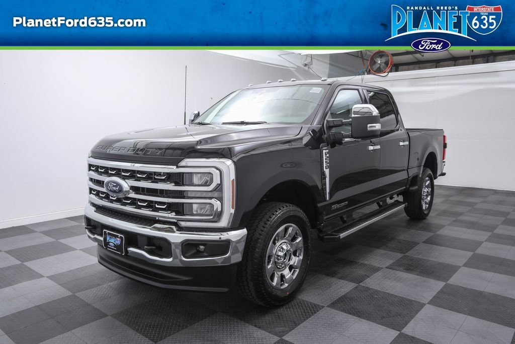 2025 Ford F-250 Lariat photo 2