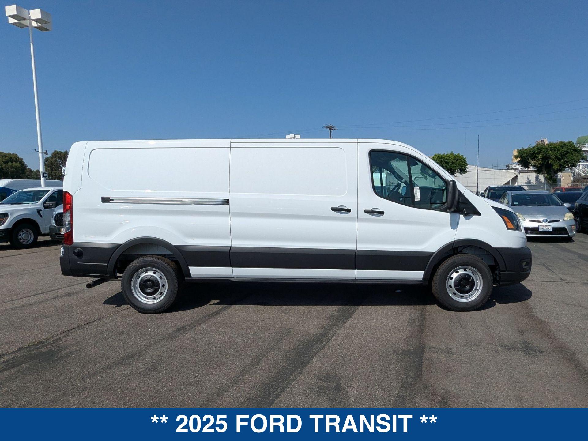 2025 Ford Transit photo 9