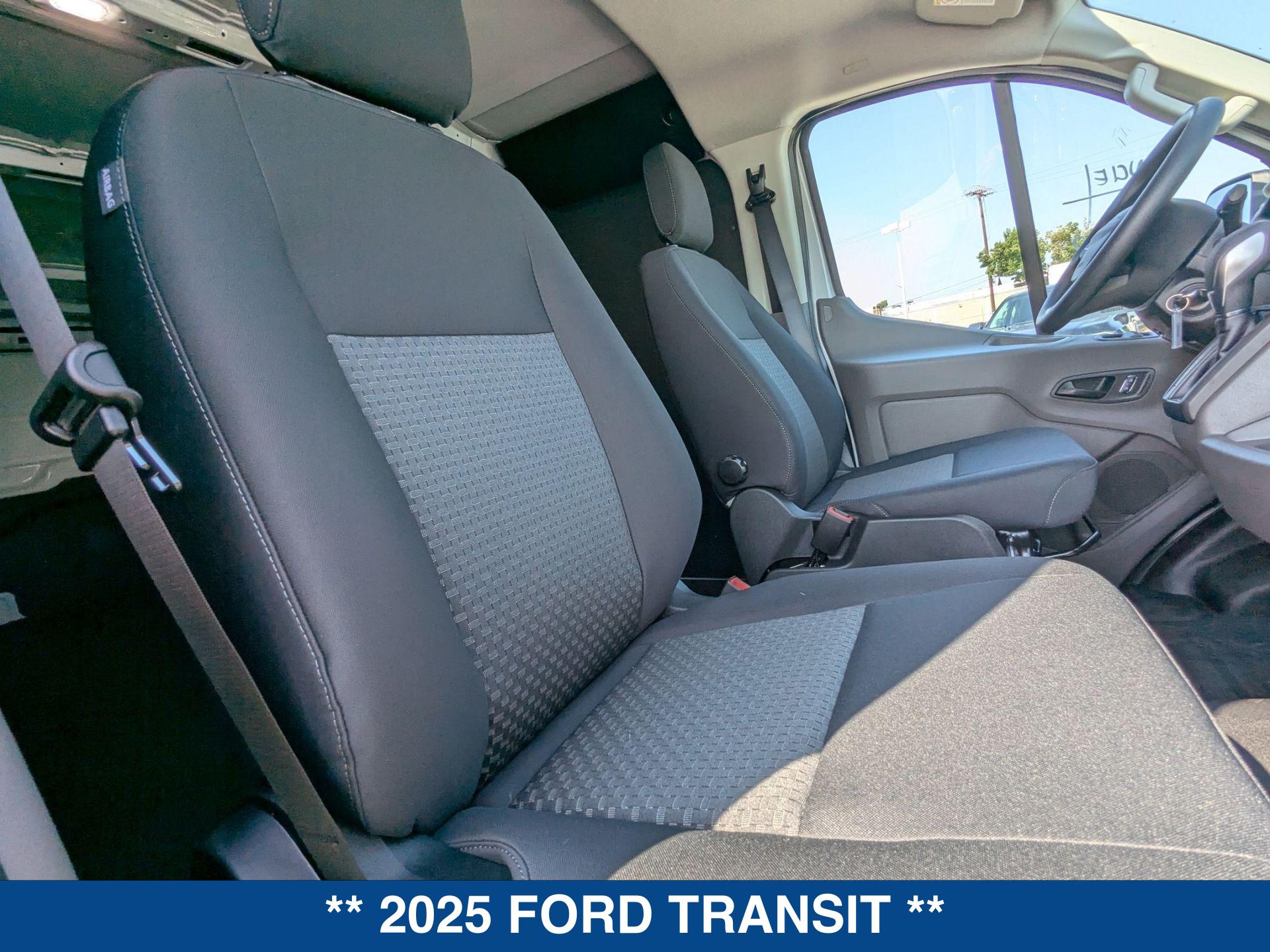 2025 Ford Transit photo 21