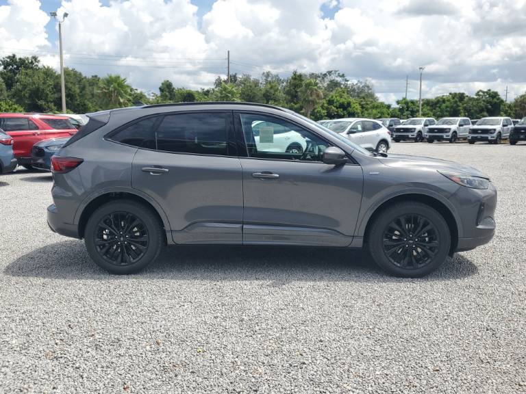 2025 Ford Escape ST-Line Elite