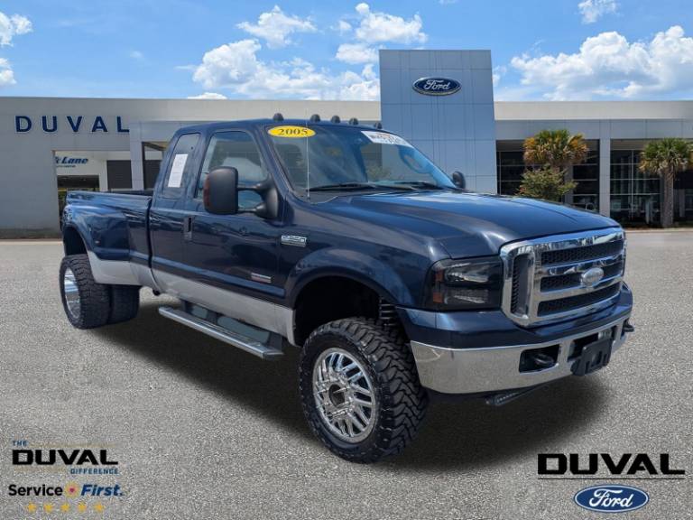 2005 Ford F-350SD LARIAT