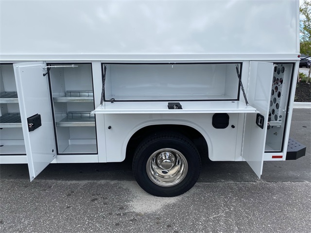 2026 Ford E-350 Base photo 9