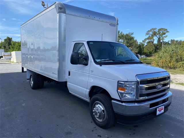 2026 Ford E-450 photo 4