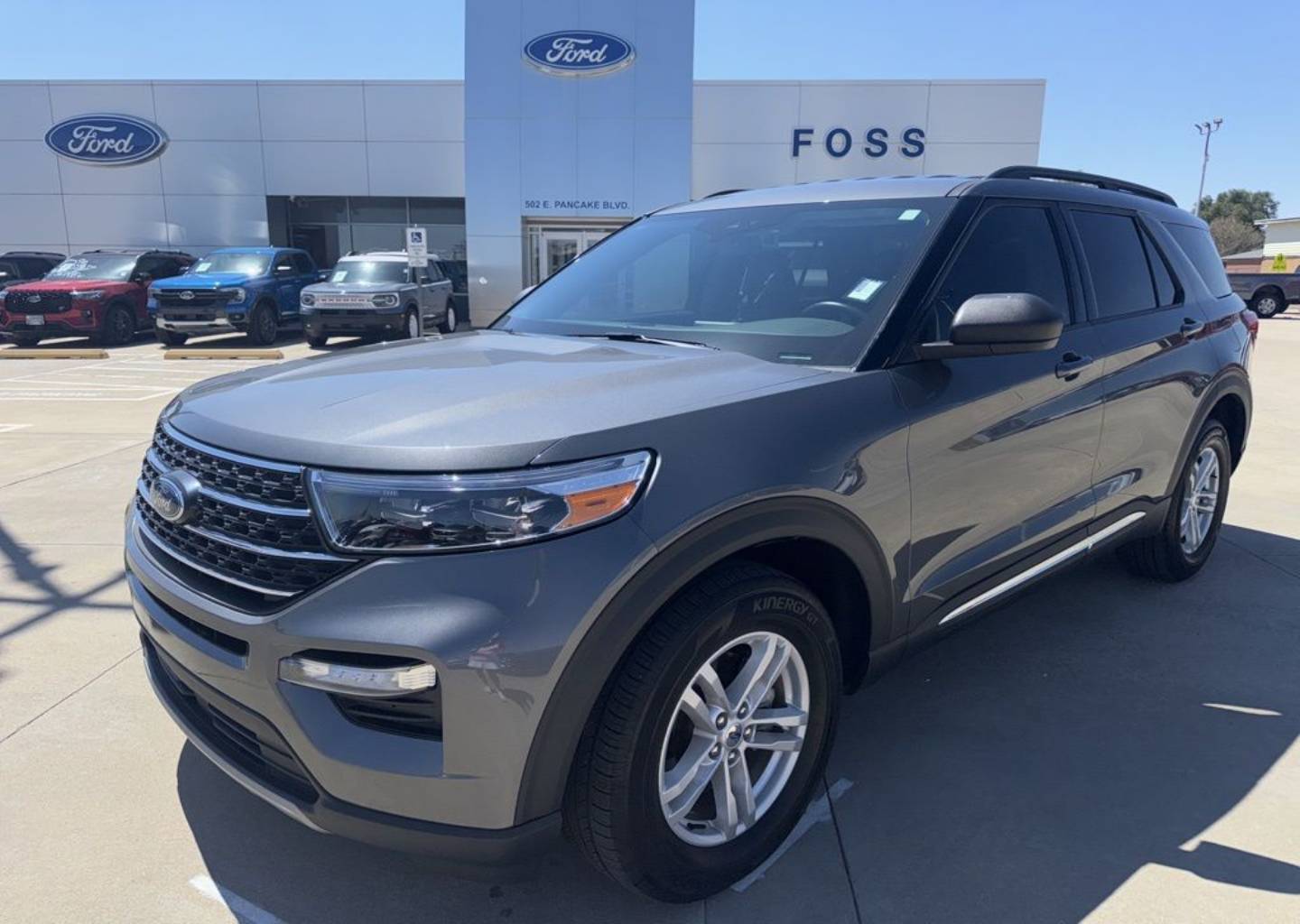 2023 Ford Explorer XLT's photo
