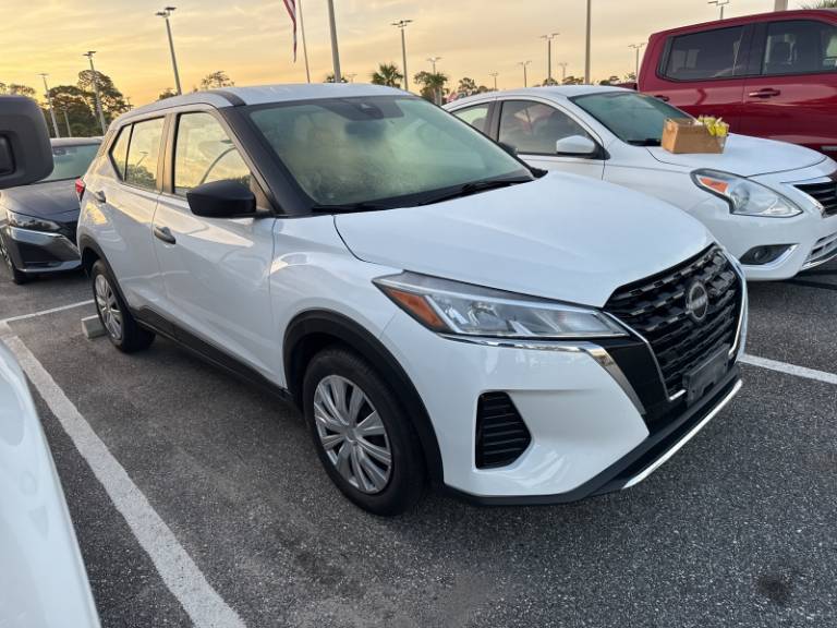 2023 Nissan Kicks S