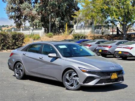 2025 Hyundai Elantra Hybrid Limited